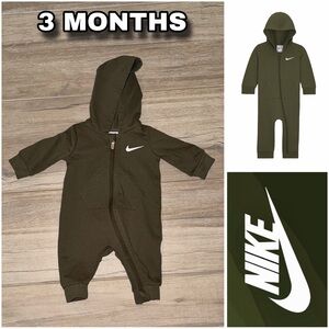 NEW - NIKE - Baby Hooded Long Sleeve Coverall Footless Onesie - 3 MONTHS